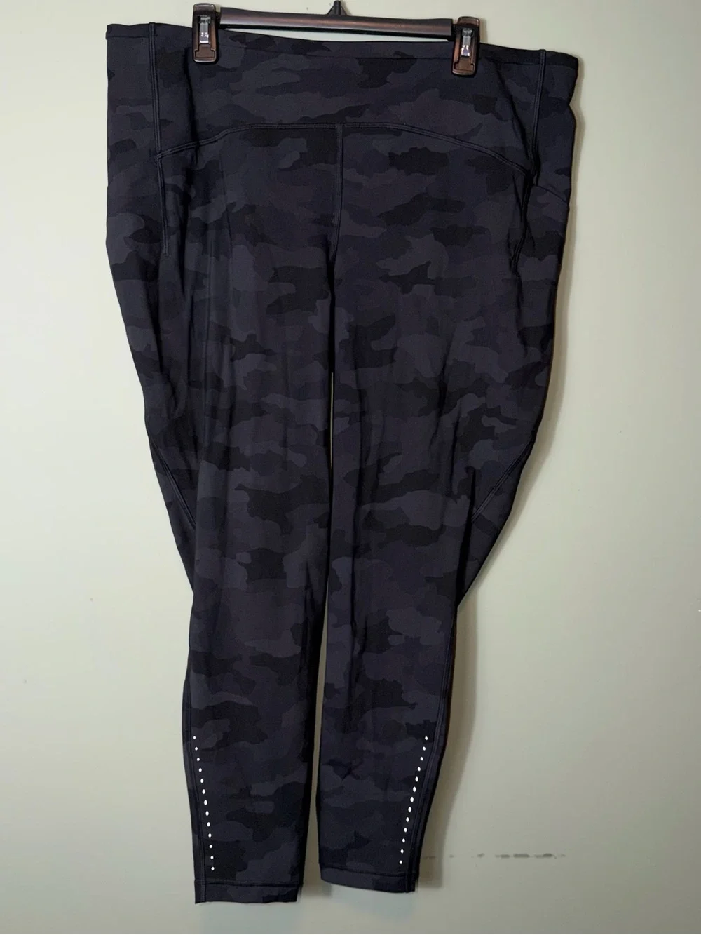 Lululemon Women’s Swift‎ Speed High-Rise Tight 28” Camo NWOT